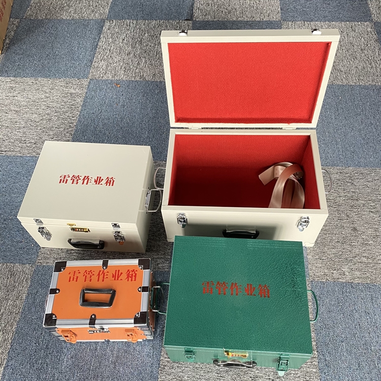 二连浩特爆破工程作业箱如何选择？玻璃钢与传统材质的全面对比